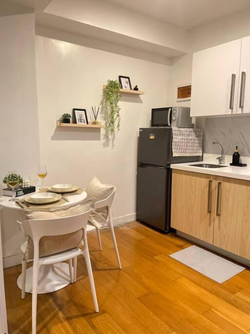 Апартаменты The Serene Escape Rockwell Makati City View 1Br Манила Экстерьер фото