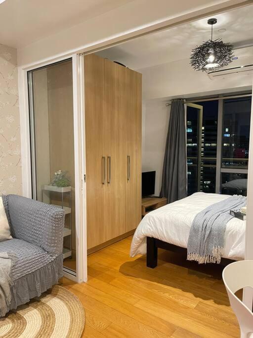 Апартаменты The Serene Escape Rockwell Makati City View 1Br Манила Экстерьер фото
